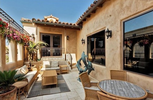 Oxnard Shores House | Tuscan Sol OceanFront with hot tub, pool table, 3 fireplaces at Mandalay Shores.