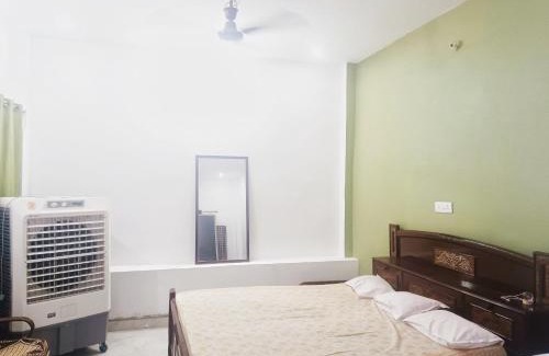 Allahabad House | Tushar home stay 461