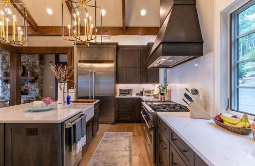 Banner Elk House | Twin Boulder Lodge at Eagles Nest