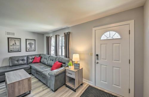Twin Lakes House | Twin Lakes Escape with Deck Less Than 1 Mi to Beach!