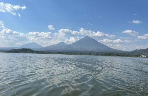 Ruhondo Boat Rental | Twin Lakes Rwanda Boat Tours