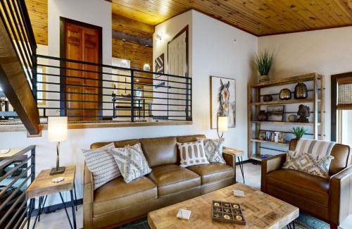 Sturgis House | Twisted Rose Cabin