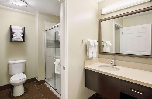 Carmel Mountain Ranch Hotel | Two 2BR Suites w/Free Breakfast - Near Rancho Bernardo Attractions, Pool!