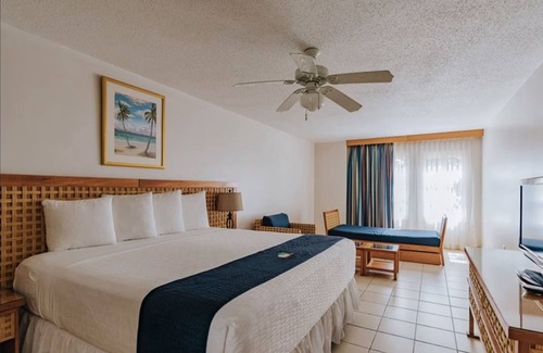 Palm Beach Resort | Two bedroom, 2 bath condo, AC, pool, hot tub, 1 mile to main strip/beach, Noord.