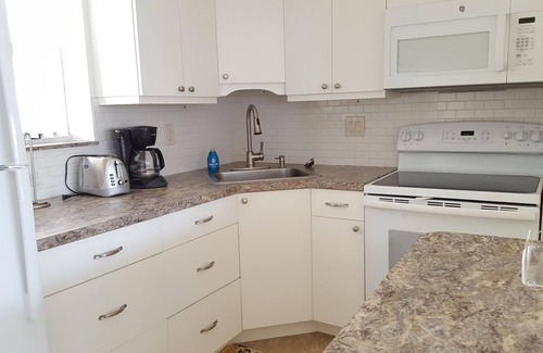 Hillsboro Beach Apartment | Two Bedroom Apartment #207/209