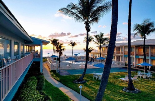 Hillsboro Beach Apartment | Two Bedroom Apartment #207/209