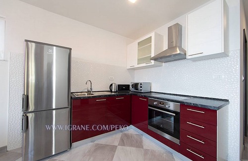 Igrane Apartment | Two bedroom apartment near beach Igrane, Makarska (A-18405-a)
