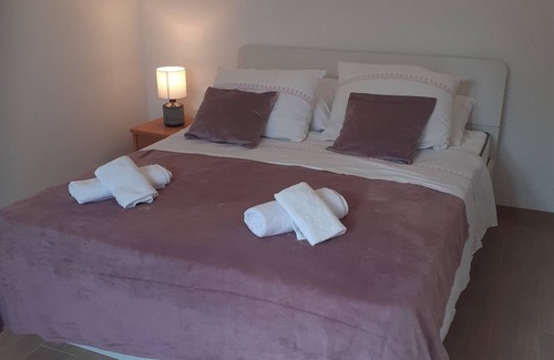Krucica Apartment | Two Bedroom Apartment with Sea View