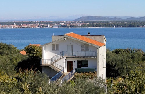 Tkon Apartment | Two bedroom apartment with terrace and sea view Tkon, Pašman (A-5827-b)