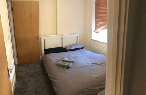 Stockwell Apartment | two Bedroom Flat, seconds from Stockwell station