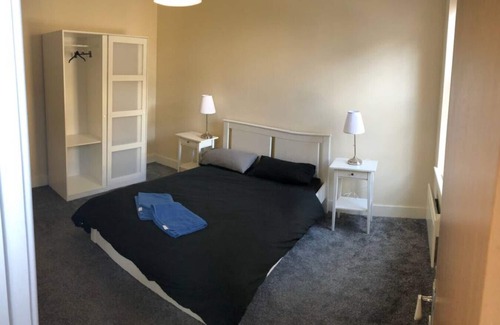 Stockwell Apartment | two Bedroom Flat, seconds from Stockwell station