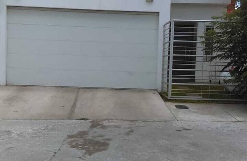 Chihuahua House | Two-floor house with private pool
