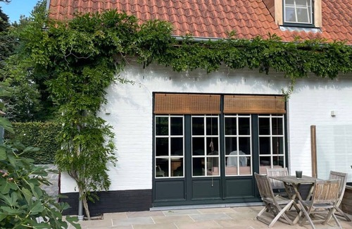 Sint-Andries Villa | Two Guest-rooms in Stylish Villa - Free Bikes
