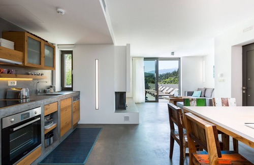 Aspro Villa | Two Luxury Villas rented as one, ideal for big Groups - close to the beach!
