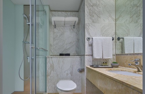 Hong Kong Apartment | Two MacDonnell Road