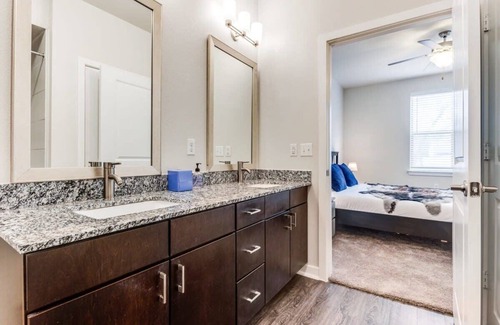 West Congress Apartment | TWO Modern SoCo CozySuites w/ 2 Pools!