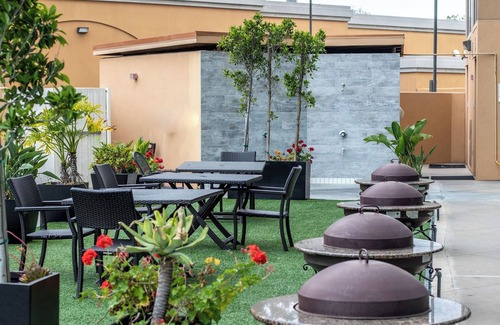 Southwest Anaheim House | Two Pet-Friendly Suites – Close to Disneyland and Angel Stadium of Anaheim