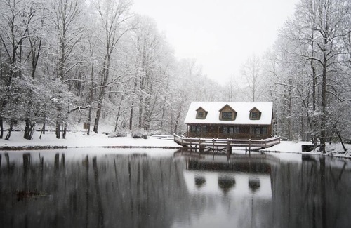 Rabun Gap House | Two Queen Beds with Queen Sleeper Sofa, One Bathroom overlooking Lake