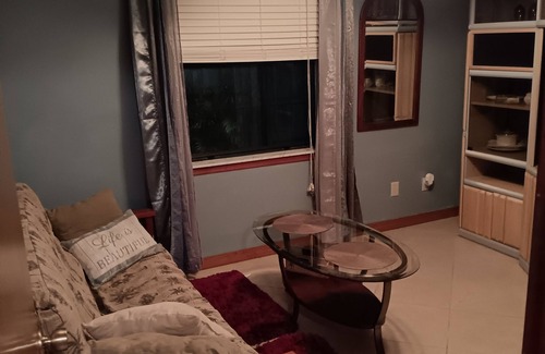 Palm Bay House | Two rooms and a bathroom of your own