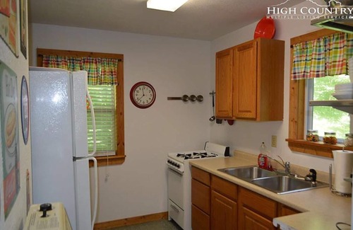 Elk Park Cabin | Two-Tiny Cabins