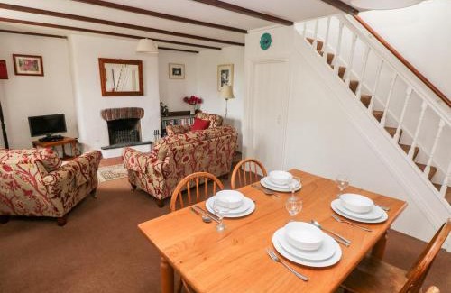 Haverfordwest House | Ty Canol