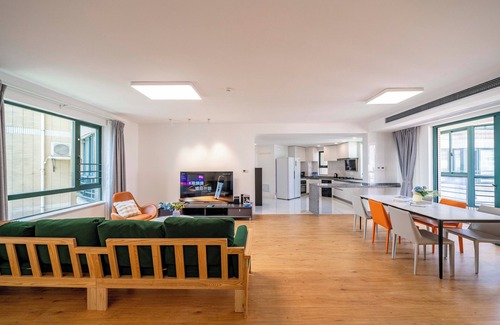 Xujiahui Bed & Breakfast | Tyms Elegant 3BR 2BA Home Novel Garden