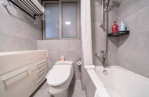 Xujiahui Bed & Breakfast | Tyms Premium 1BR 1BA Apt Yongxin Century