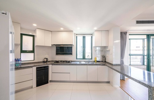 Xujiahui Bed & Breakfast | Tyms Spacious 4BR 2BA Apt Xujiahui