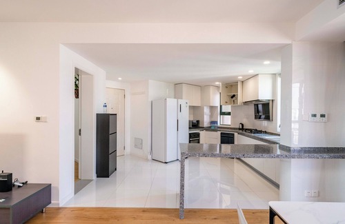 Xujiahui Bed & Breakfast | Tyms Spacious 4BR 2BA Apt Xujiahui