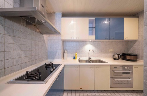 Xujiahui Bed & Breakfast | Tyms Xujiahui Elegant 1BR APT