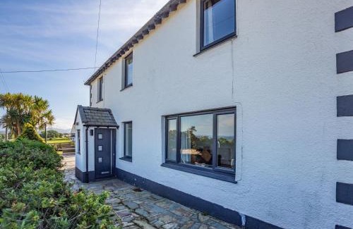 Moelfre House | Tyn Y Berth