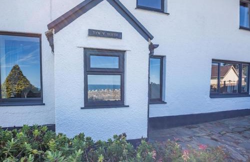 Moelfre House | Tyn Y Berth