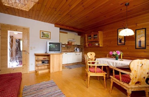 Woerth Apartment | Type 3 App. Hocharn u. Schareck - Wohnr. + 2 Schlz - Luggau, guesthouse