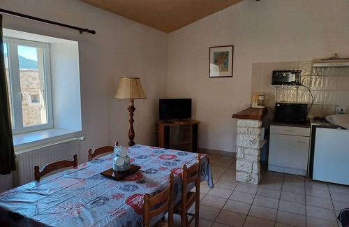Comps Apartment | Type F2 apartment in a quiet country setting