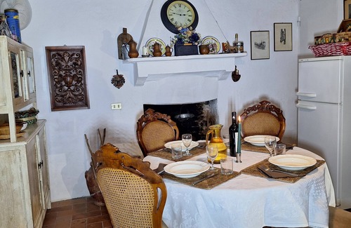 Corsanico House | Typical rustic Tuscan house in the hamlet of Casesi. A dive into the past.