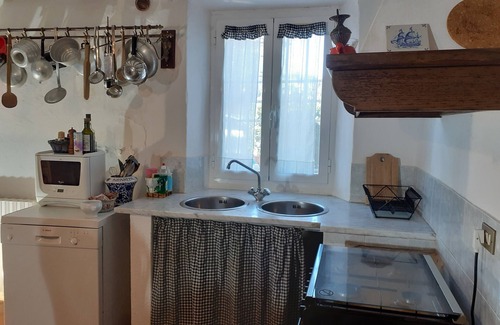 Corsanico House | Typical rustic Tuscan house in the hamlet of Casesi. A dive into the past.