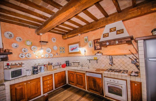Collazzone Villa | Typical stone villa with private pool, air conditioning 3km village
