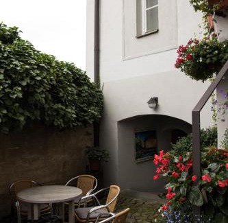 Tabor House | U Černého kocoura a zeleného stromu