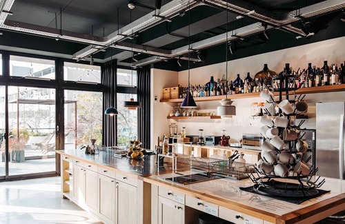 West Central District Hotel | U.I.J Hotel & Hostel