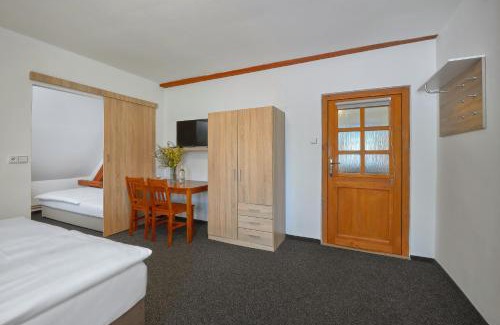 Nova Bystrice House | U rybníka Smrčná