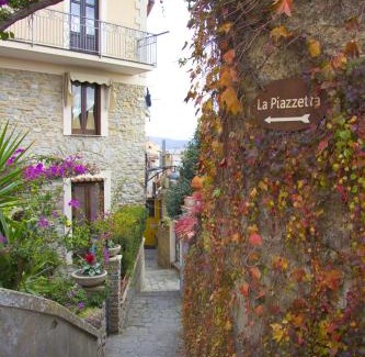 Castellabate Historic Centre Apartment | U' Vascio - Centro Storico