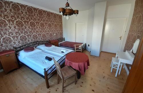 Teplice nad Metuji House | Ubytování pod Věží
