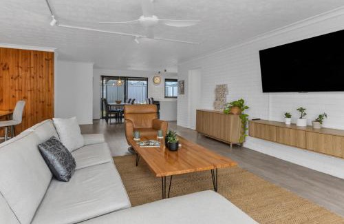 Bogangar House | Ultimate Beachside Haven in Cabarita - Pet Friendly