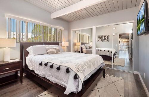 Eagle Rock Apartment | Ultimate Luxury Apt near Dodgers Stadium Sleeps 4