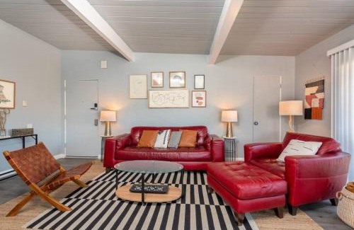 Eagle Rock Apartment | Ultimate Luxury Apt near Dodgers Stadium Sleeps 4