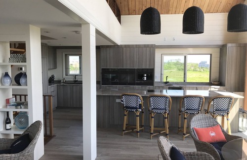 Madaket House | Ultimate relaxation at the beach and conservation land, completely renovated.