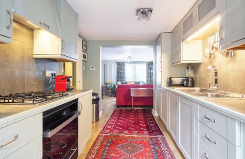 Angel House | Ultra Central London | Leafy Street | Garden | King Bed | King's Cross