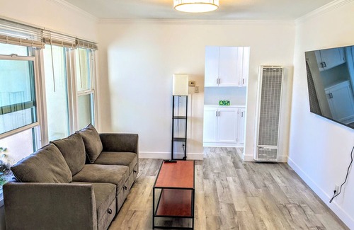 Port Hueneme House | Ultra Clean Comfortable Beach Village - Entire House