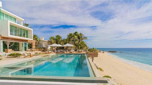 Rancho Cerro Colorado Villa | Ultra Modern Beachfront Villa with Full Staff