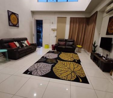 Krubong House | UmarHarraz Homestay#Malay Family Staycation#PEACEFUL AND SPACIOUS#NETFLIX N YOUTUBE#POOL FOR KIDS